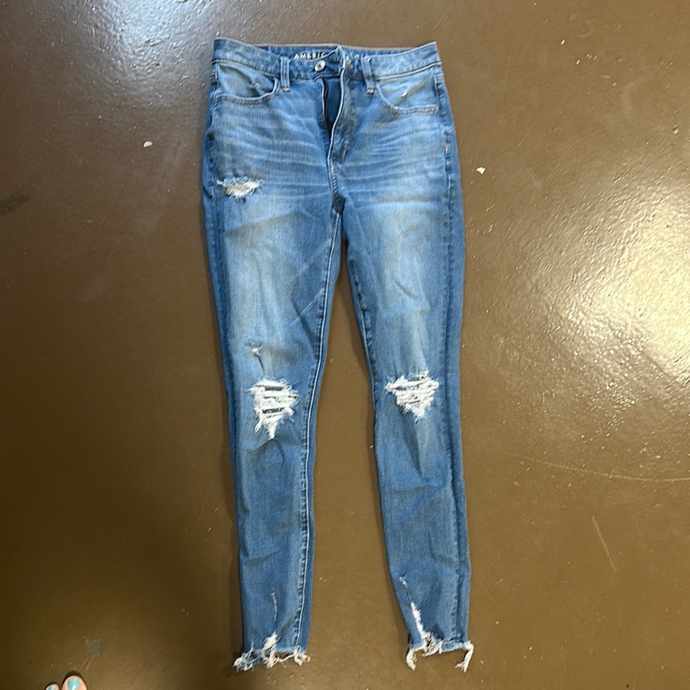 American Eagle Outfitters Women's Blue Distressed Jeans